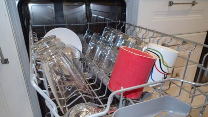 Как правильно разместить посуду в посудомоечной машине Ограничения по виду материалов